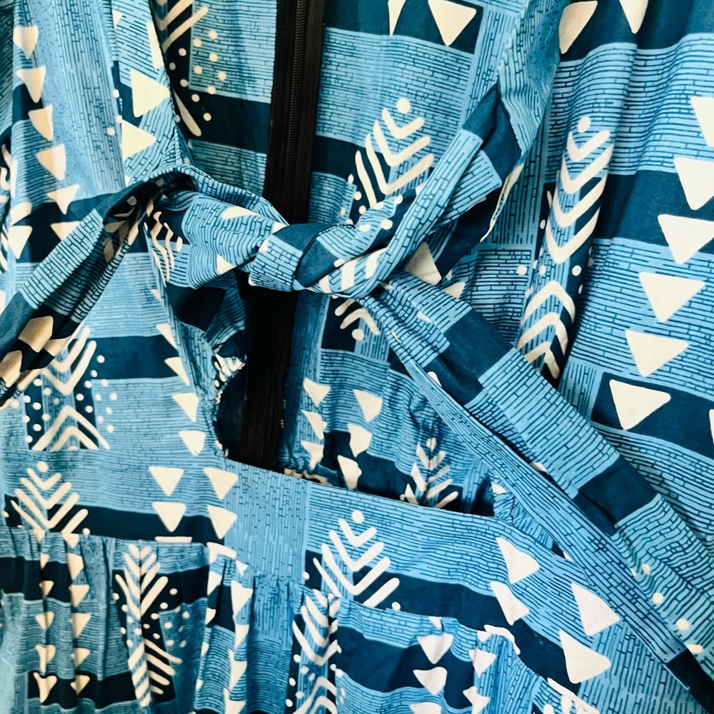 Blue Geometric Patterned Dress - Picture 6 of 8